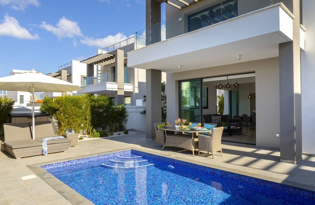 Pernera Beach Premier Villa
