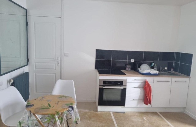 Persan Studio avec Terrasse