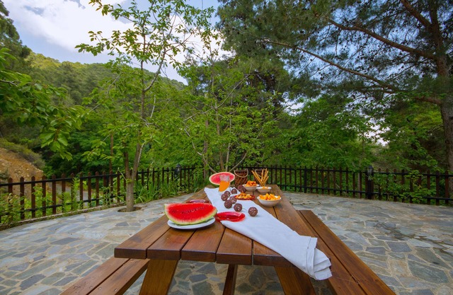 PERSEPHONE COTTAGE - ENHANCE YOUR SENSES