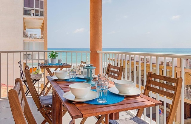 Pet-Friendly Apartment 'Seaview Modern Beach' with Sea View