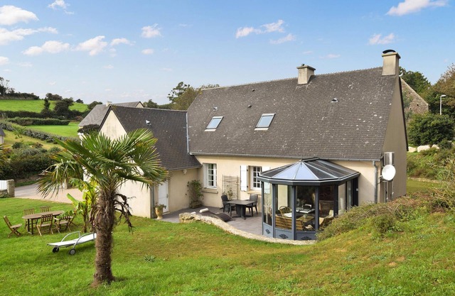 Pet friendly home in Omonville-la-Rogue