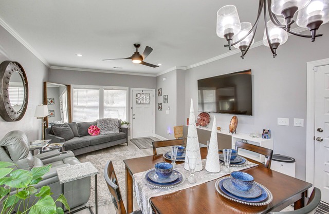 Pet-Friendly Gallatin Home w/Deck, 1 Mi to Town!