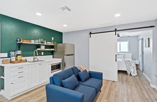 Pet Friendly Guesthouse in Central Tucson