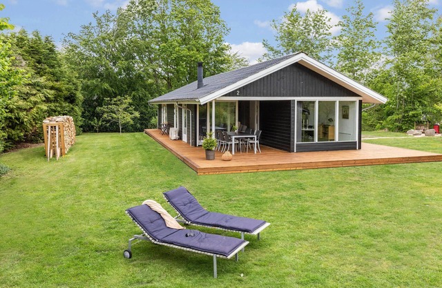 Pet friendly home in Grenaa with WiFi