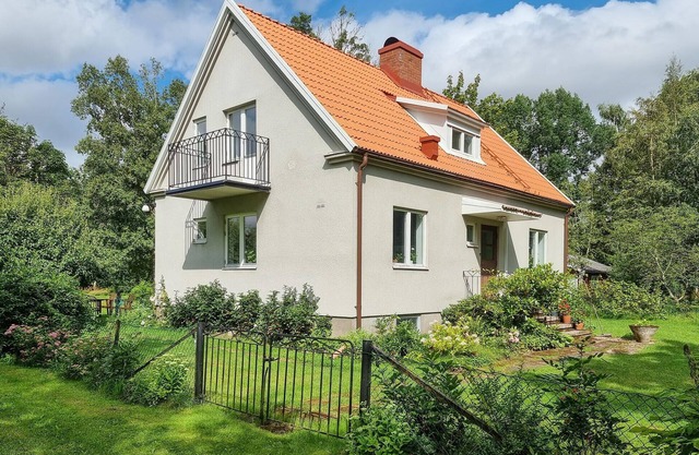 Pet friendly home in Vara with WiFi