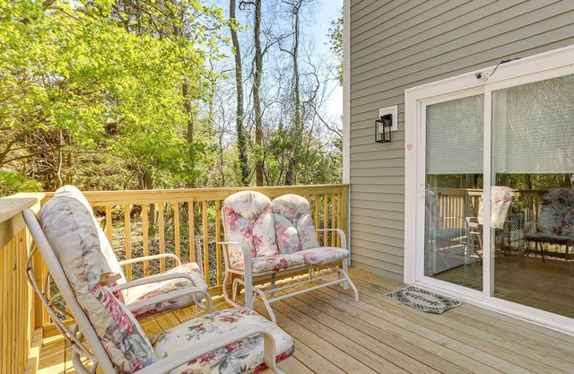 Pet-Friendly Home w/Spacious Yard in Avon!
