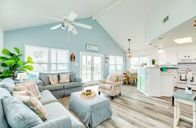 Pet friendly home with canal view