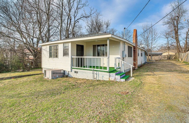 Pet-Friendly Little Rock Home on Spacious Lot