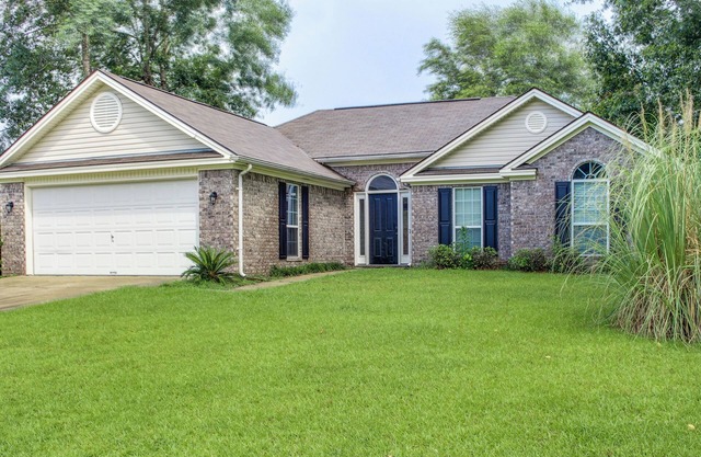 Pet-Friendly Savannah Rental w/Community Pool!