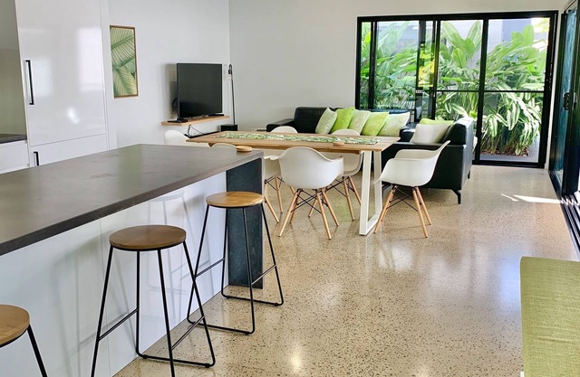Pet friendly stay close to the beach