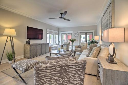 Pet-Friendly Villa with Balcony in Bluffton!