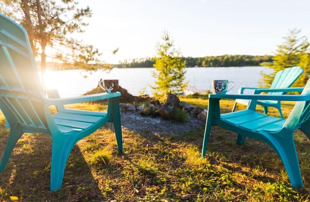 Pet Friendly-Waterfront-BBQ-Firepit-2.5hr from GTA