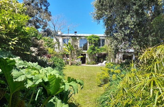 Petit Appartement Semi Indépendant Dans Grande Maison de Famille Avec Jardin