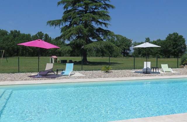"Petit Cahors - Gîte for 4 people with swimming pool near Cahors and St Cirq Lapopie
