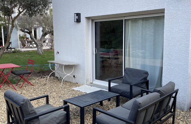 Petite Maison Avec Jardin, Calme