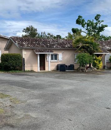 Petite maison dans un village du Gers