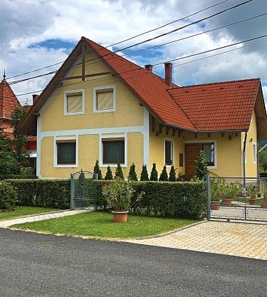 Petra Apartmanház
