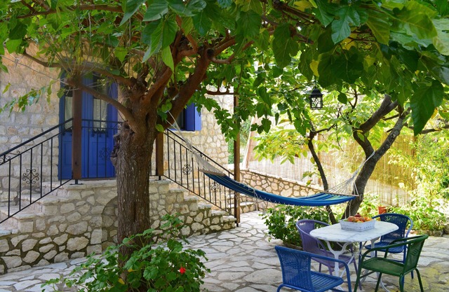 Petrino Guesthouse In Beautiful Katohori Village On Lefkada Island