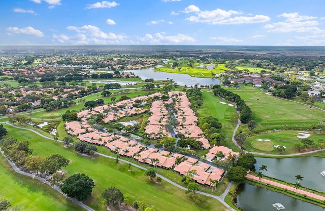 PGA Serenity 2-bedroom house in a beautiful community of PGA National