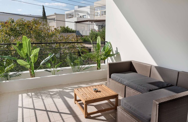 Phaedrus Living Evergreen City Flat