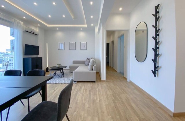 Phaedrus Living: Nicosia Downtown Flat 704