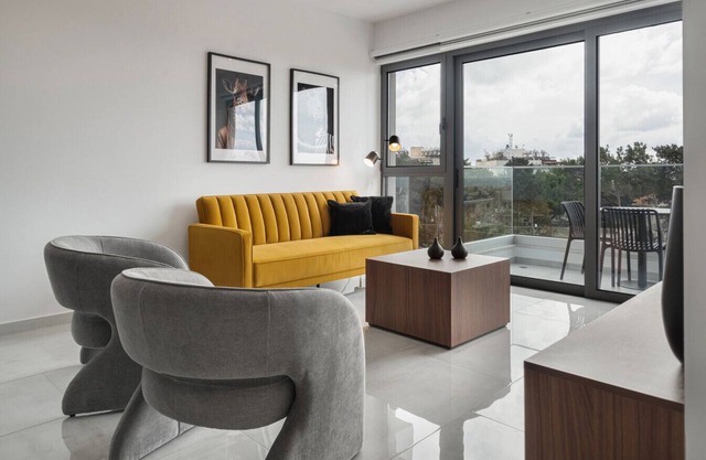 Phaedrus Living: Paphos Noir Residence