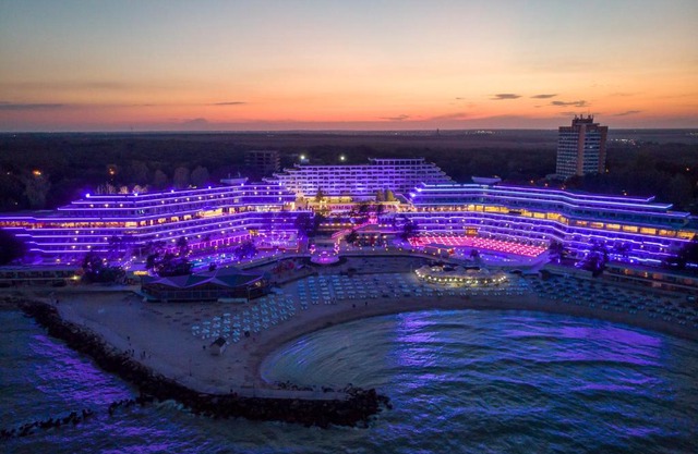 Phoenicia Blue View