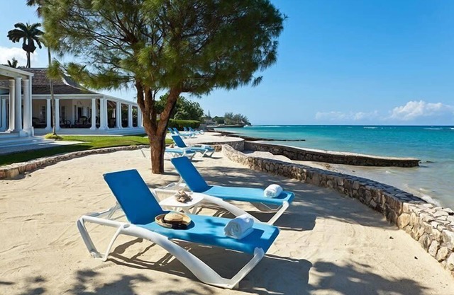 Phoenix at Tryall Club in Montego Bay by Personal Villas - Astounding Features