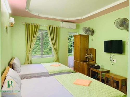 Pi's Homestay CatBa