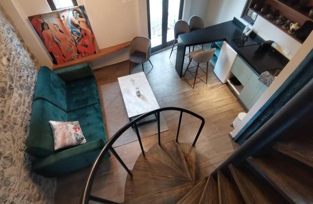 Piacere loft Val'Quirico. Bed, Jacuzzi & Coffe
