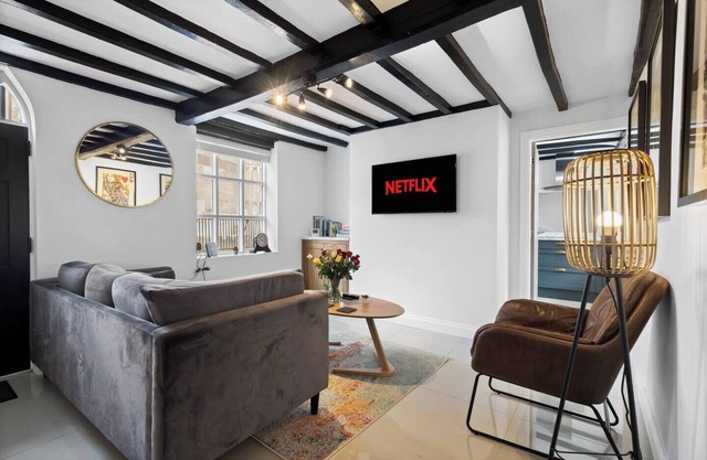 Piano Cottage - Stunning grade 2 listed cottage