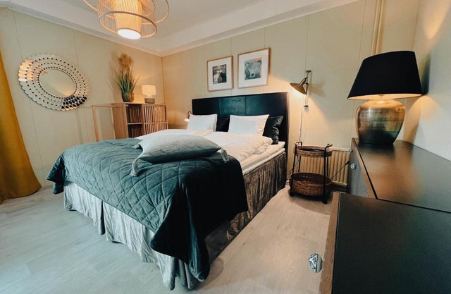 Pieni lomahuoneisto ja ulkoporeallas