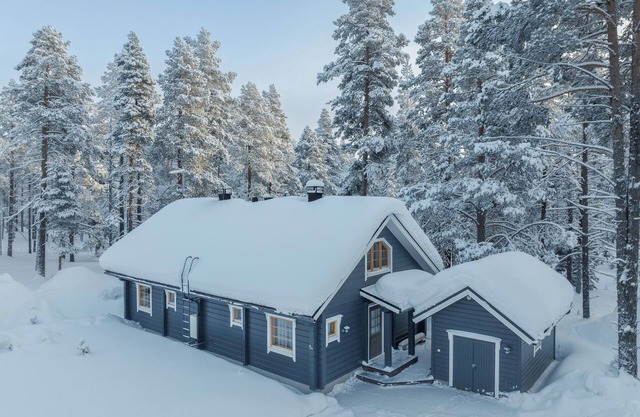 Piiponkartano by Hi Ylläs