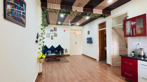 Pine Forest Vibes Kasauli With Sitting Area Availbale & Garden Space, 1BHK,2BHK,3BHK,4BHK,10BHK