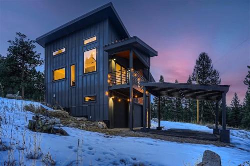 Pinebox at Evergreen Modern 20Acres -Serene-Creek