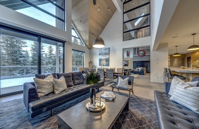 Pinnacle Ridge 3&4 - 7,000 sq. ft, Ski in Ski out, Private Hot Tub, Sauna, Billiards