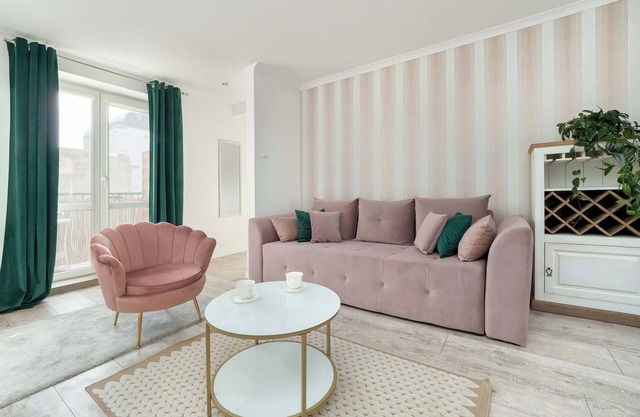 Piotrkowska 92 | Stylish Apartment | Desk