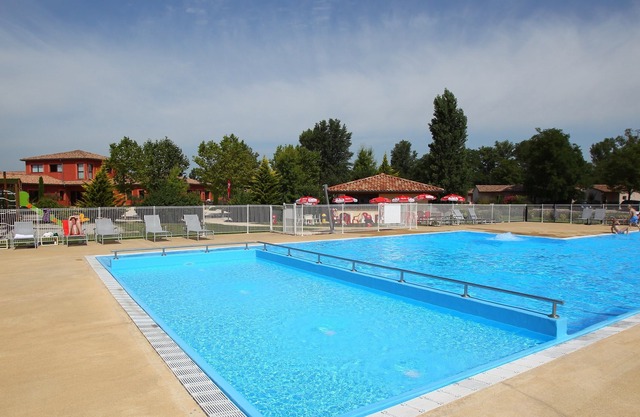 Piscines, Sauna et Plus! Maison de vacances pour 4
