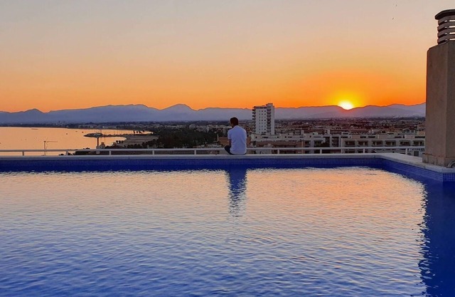 Piso Alto Estanding CON 2 Piscinas Vista AL Mar- Wifi
