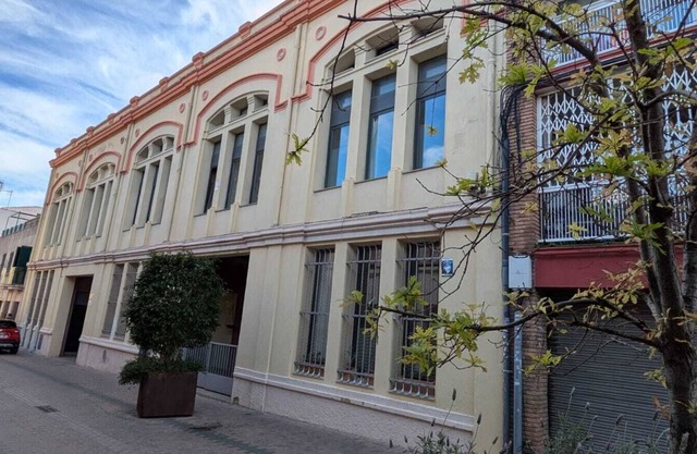 Piso para 4 personas para estancia de trabajo a 30 minutos de Barcelona.