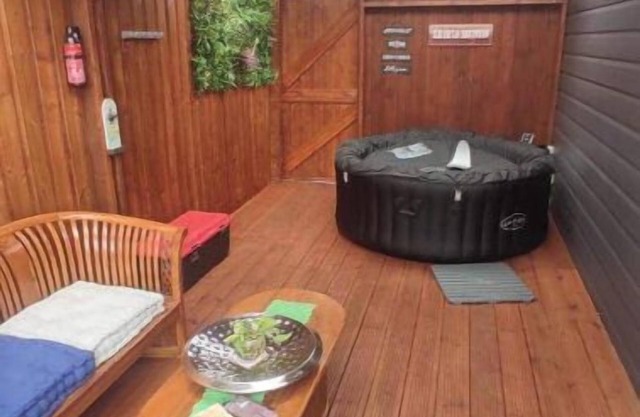Plaine des cafres bungalow with jacuzzi