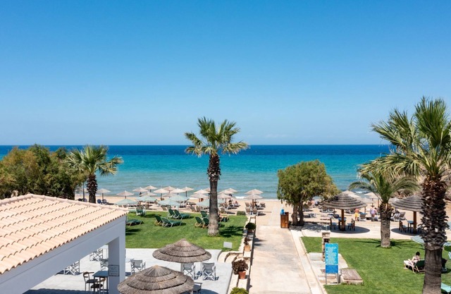 Plaka Beach Resort