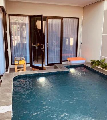 Platinum Setrasari Guest House 5BR Private Pool Bandung