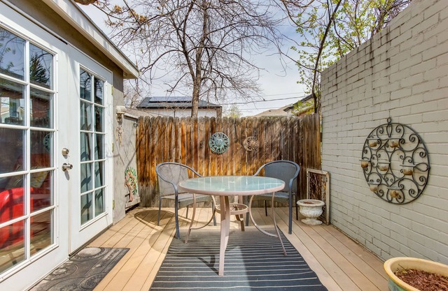 Platt Park Studio w/Patio: Walkable Location!