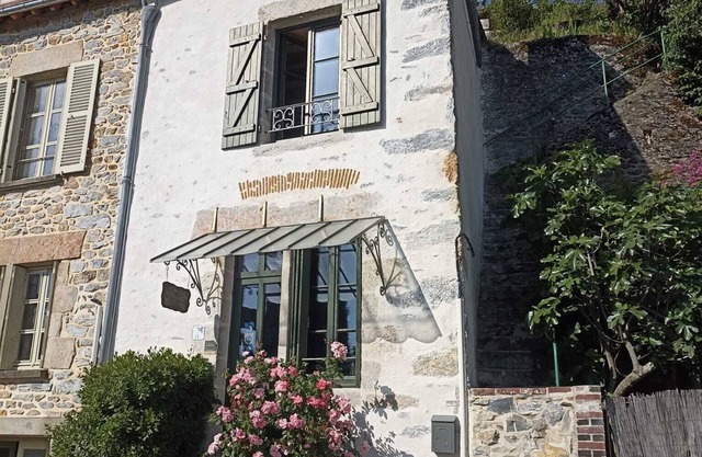 Pleasant cottage on the edge of Sarthe