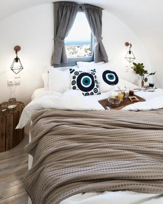 Pnoi Luxury Suites