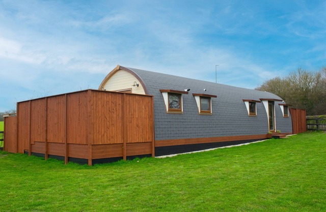 Pod 5 with Countryside view and Hot Tub