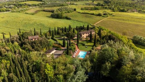 Podere Fignano, holiday home - apartments fully renovated 2024