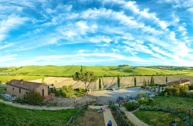 Podere In The Crete With Amazing And Relaxing View Only 15 Min From Siena