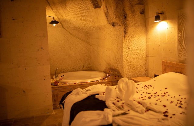 Pome Granate Cave Hotel